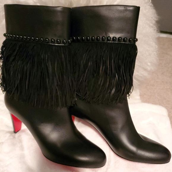 Boots - Picture 3 of 3